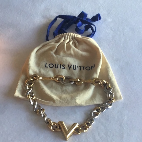 Authentic retired Louis Vuitton necklace - Picture 2 of 8